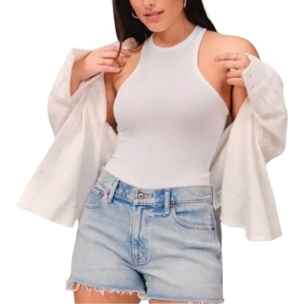 Abercrombie & Fitch Curve Love Mom Short Mid Rise Light Wash Denim Shorts NWT 36 - Picture 1 of 11